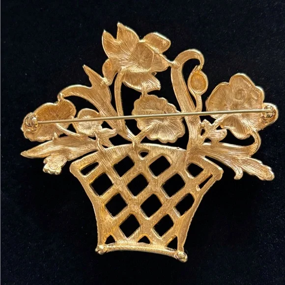 Vintage Monet Gold Basket Brooch with Flowers - Picture 5 of 6